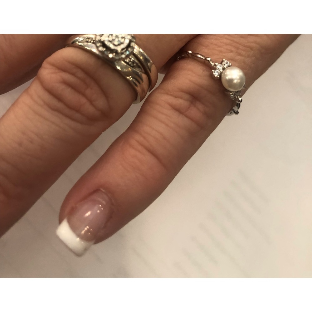 Genuine pearl and .925 adjustable sterling silver ring